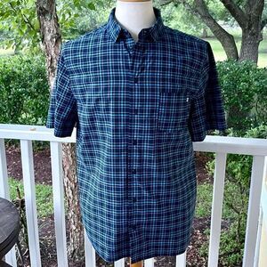 Helly Hansen Laud Short Sleeve Performance Shirt. Size Large.